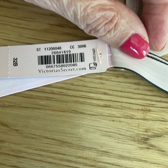 NWT Victoria’s Secret Sz 32B Cream Padded & Underwire Lacey Push-Up Bra - Picture 5 of 15